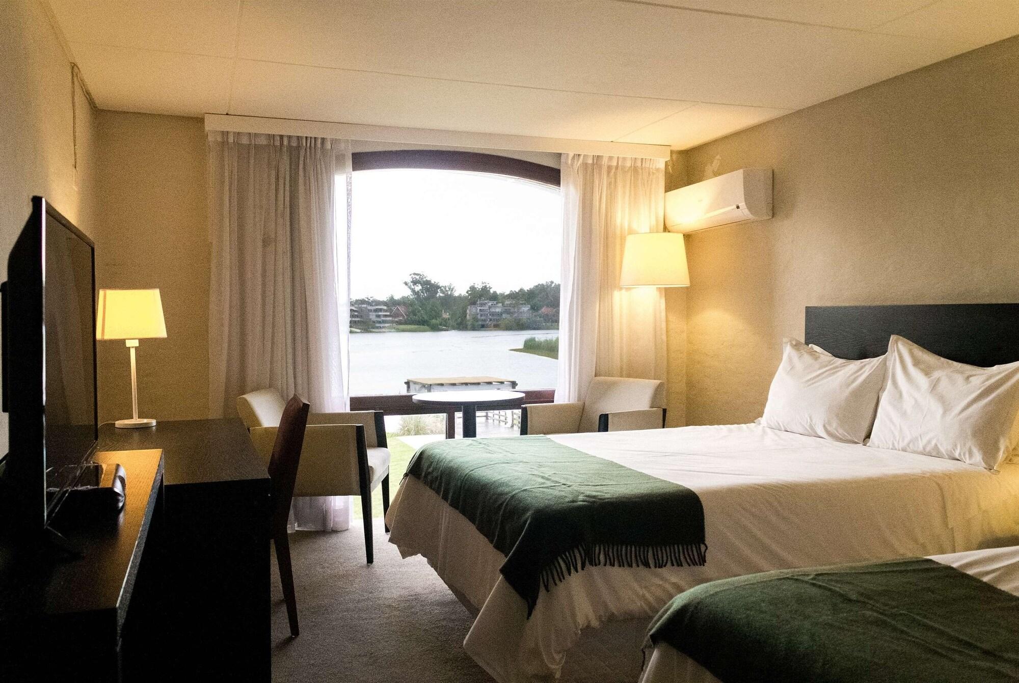 Wyndham Garden Montevideo Carrasco Hotel Ciudad de la Costa Bagian luar foto