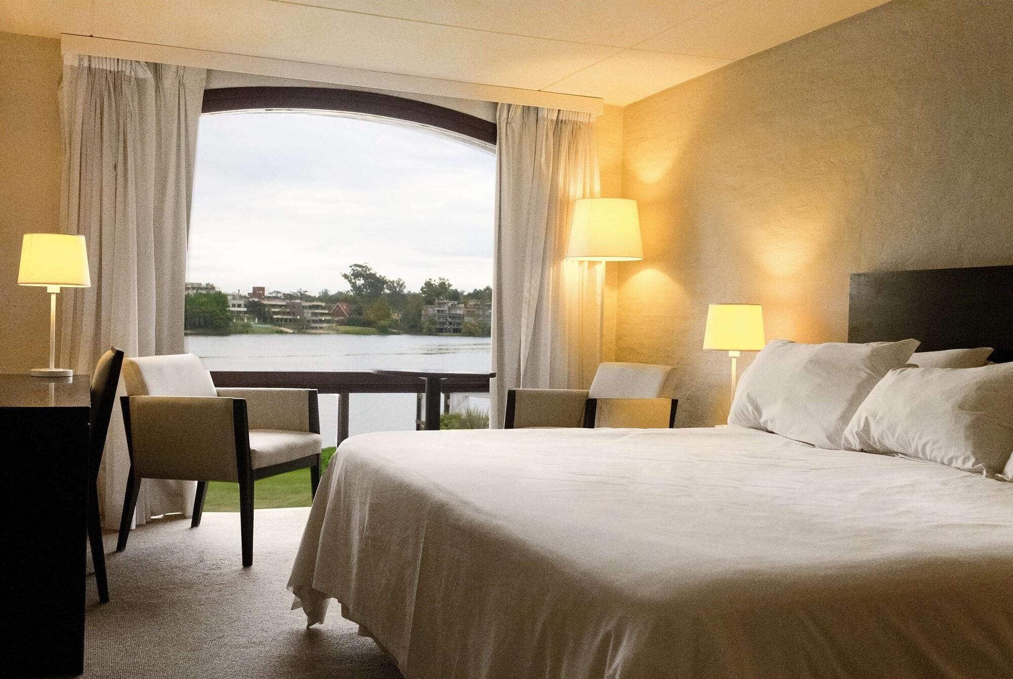 Wyndham Garden Montevideo Carrasco Hotel Ciudad de la Costa Bagian luar foto